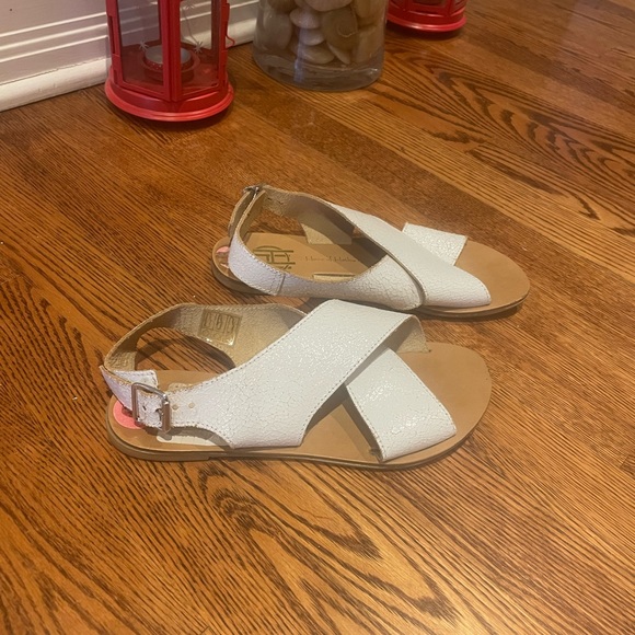 Used, good condition. Only wore twice - Picture 2 of 2